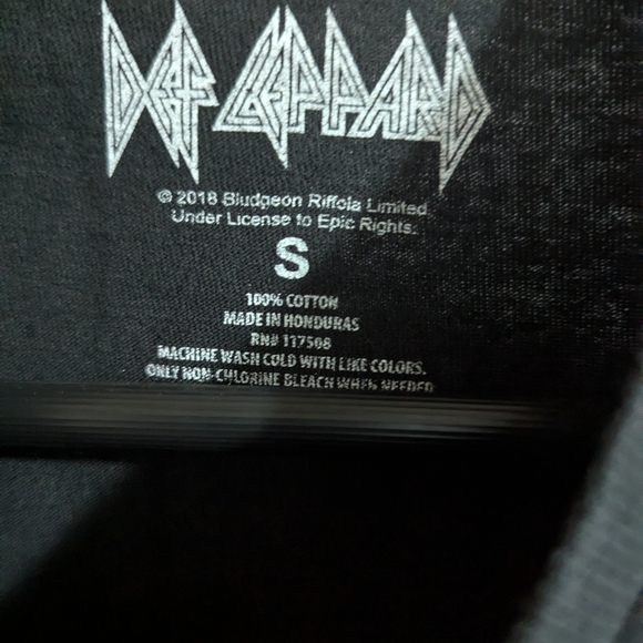 Def Leppard Long Sleeve T-shirt size small - Picture 2 of 3